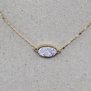 Gold and silver tone, women&#39;s pendant necklace