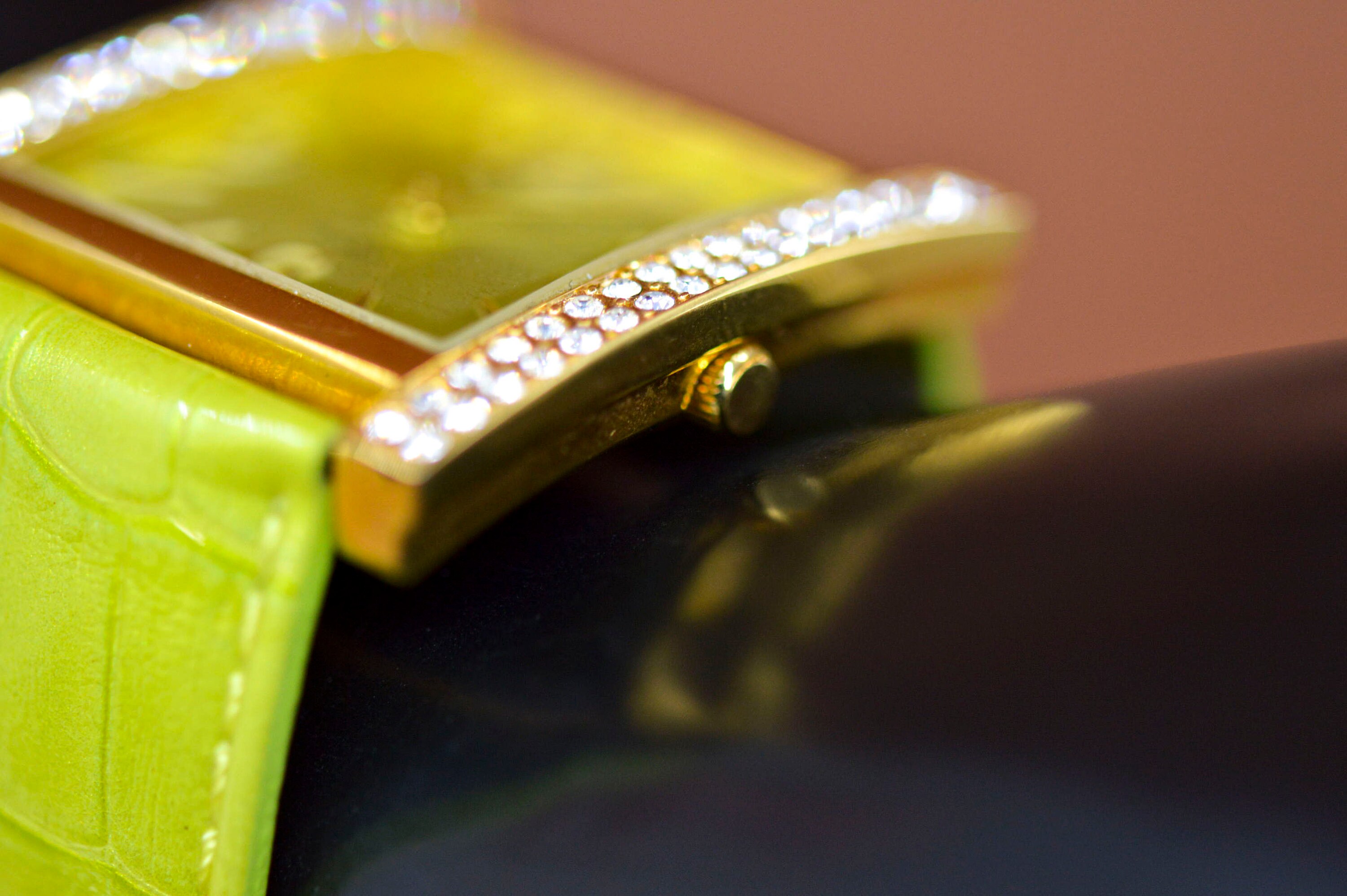 JOAN RIVERS COLLECTIBLE WATCHES SET OF 2 Yellow Green Joan Rivers Watches - Etsy main image 4