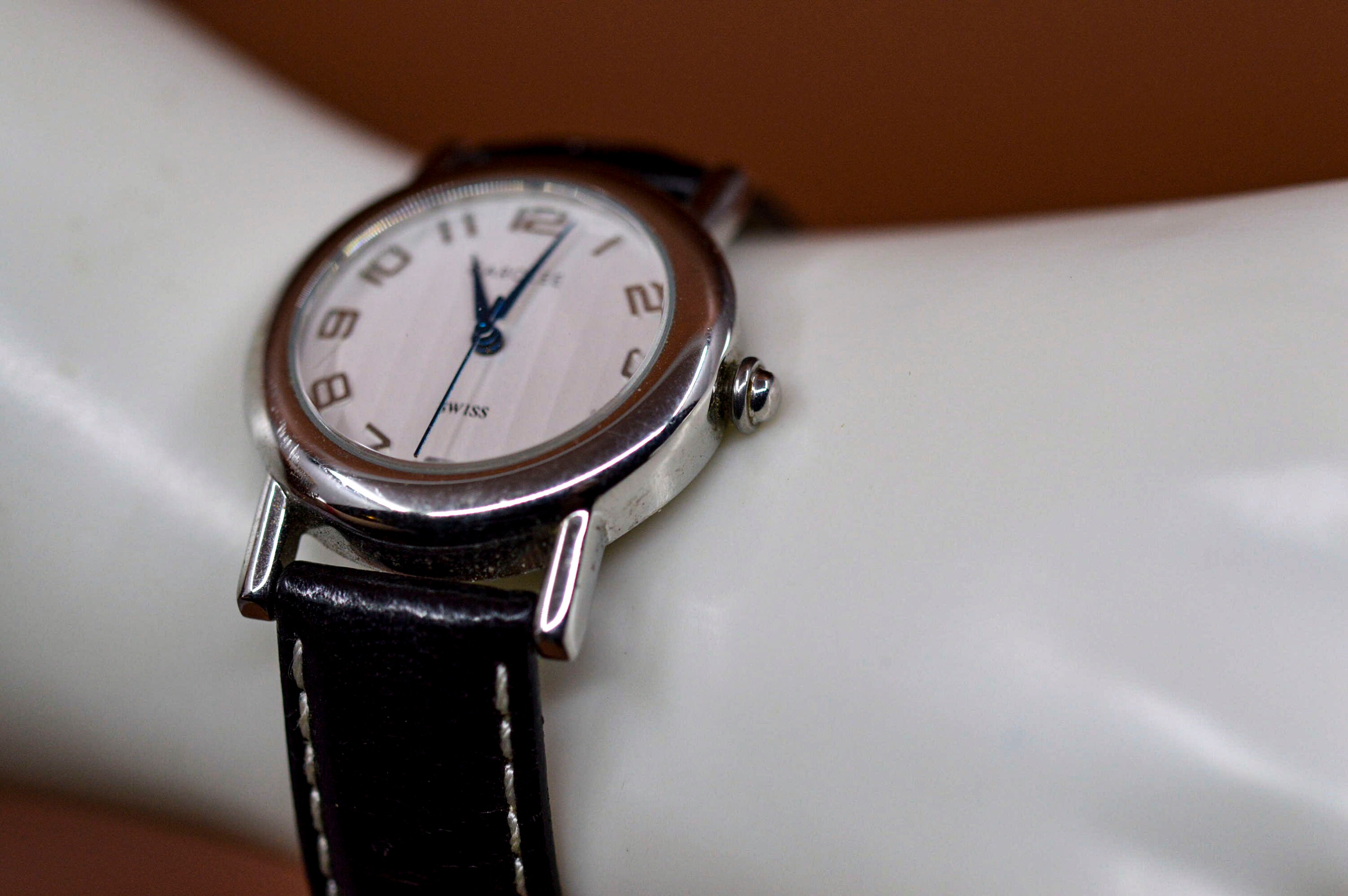 Carolee, Silver Tone With White Dial, Womens Wrist Watch  display picture 2