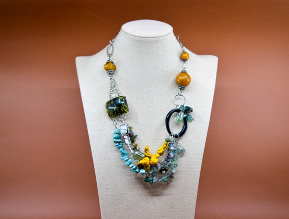 Mixed materials, multi color,beaded, chunky fashi… - image 1