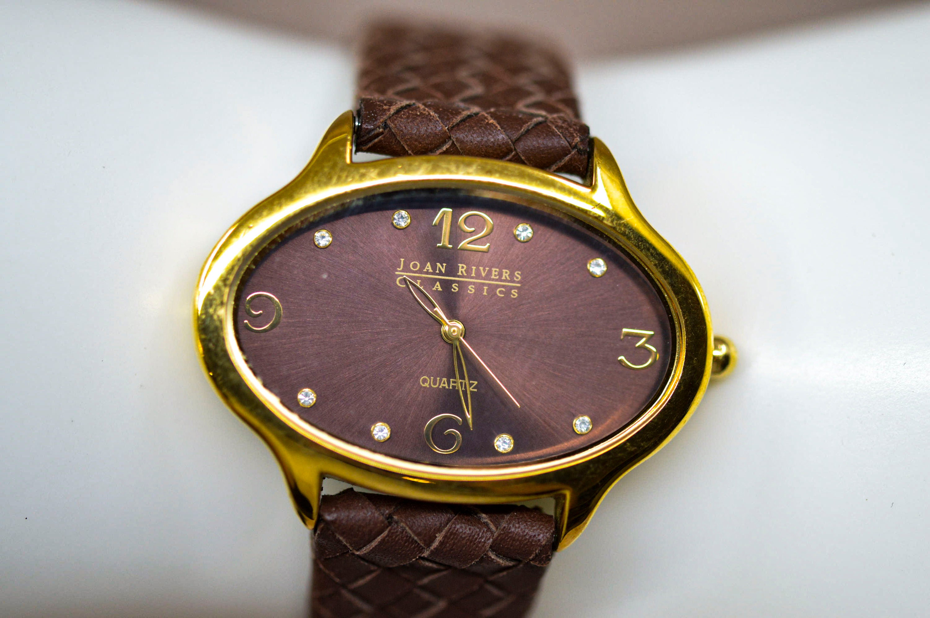VINTAGE JOAN RIVERS TWO TONE WATCH NEEDS BATTERY Vintage  main image 4