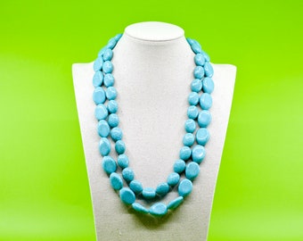 Ton bleu, femme, mode, perlé, collier en plastique