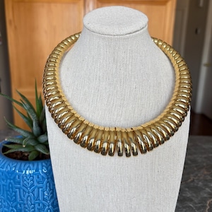 Vintage Gold Tone Spiral Choker Cuff Necklace