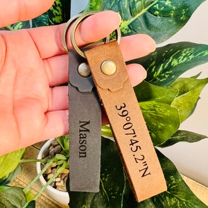 Personalized Leather Key ring, Custom Leather Keychain, Special Gift for Loved Ones! Leather Initials, Handmade gift.