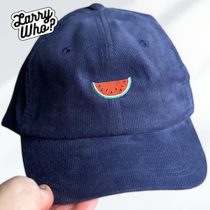Gorra de pana con sandía bordada | Regalo para él y para ella | Gorra unisex de algodón con diseño de frutas, elegante, hecha a mano, con motivo veraniego
