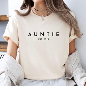 Custom Year Auntie Shirt, Personalized Auntie T-shirt, Est Auntie Clothing Birthday Gift, Cute Gift For Auntie, Pregnancy Announcement Tee