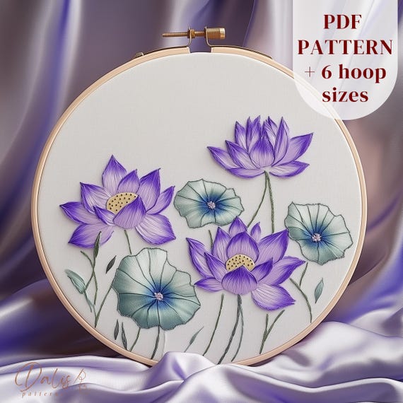 アジアの蓮の花の刺繍デザイン、紫の蓮の手刺繍パターン、花の草原の