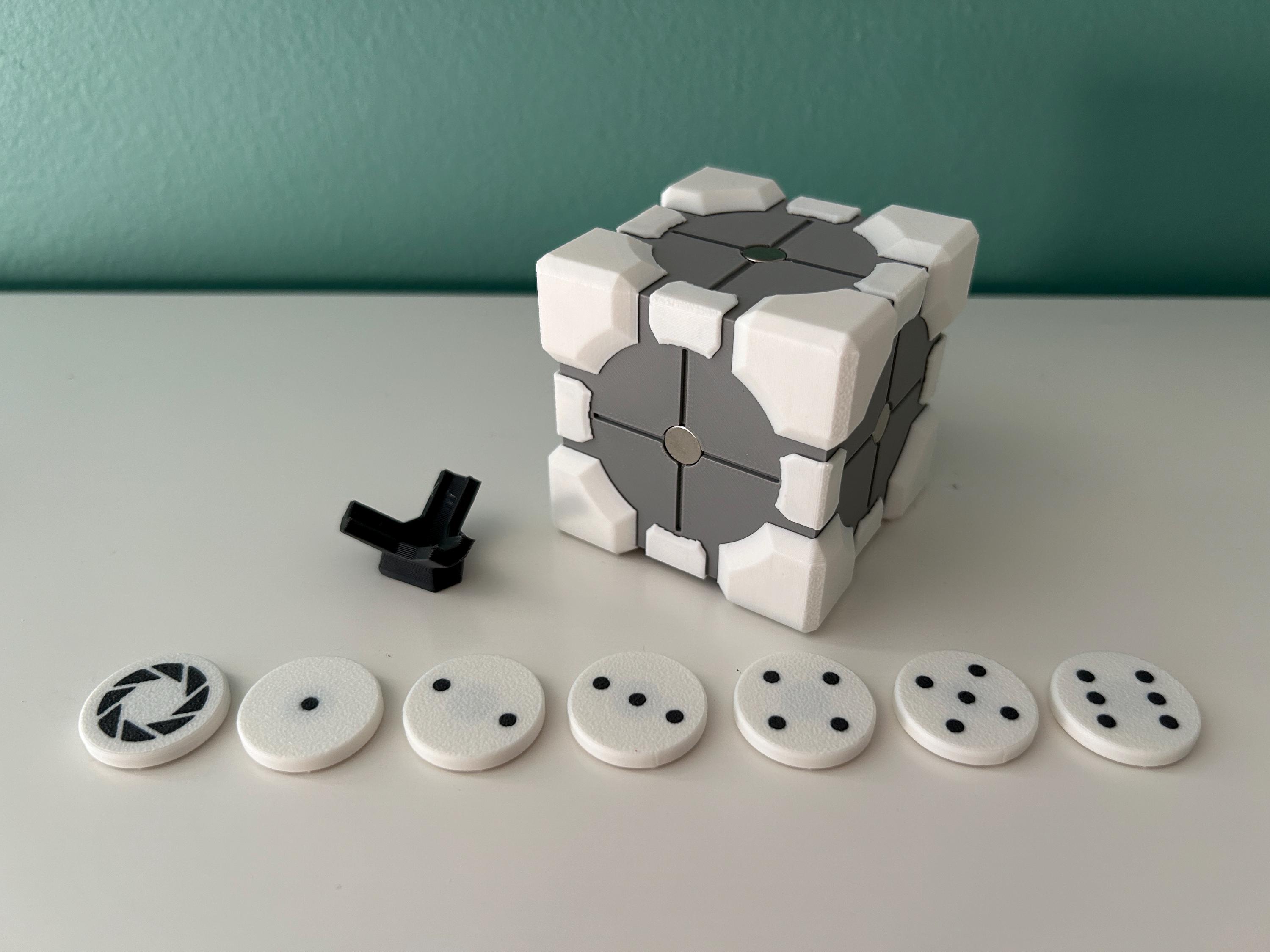 Portal Companion Cube Inspired D6 Die, Scale Model 60mm, Includes 7x ...
