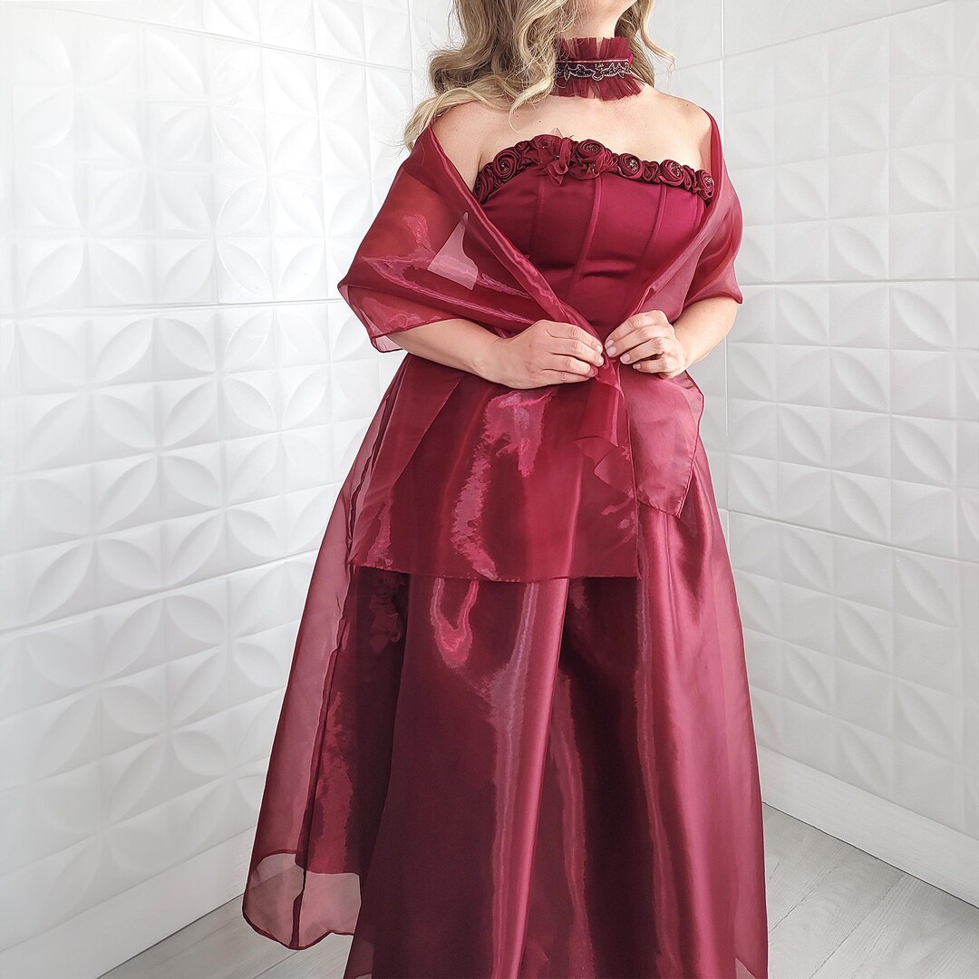 classy elegant modest wedding dresses Dress Garment Fit:FIT AND FLARE Color:Ice YOURS Plus Size Brown