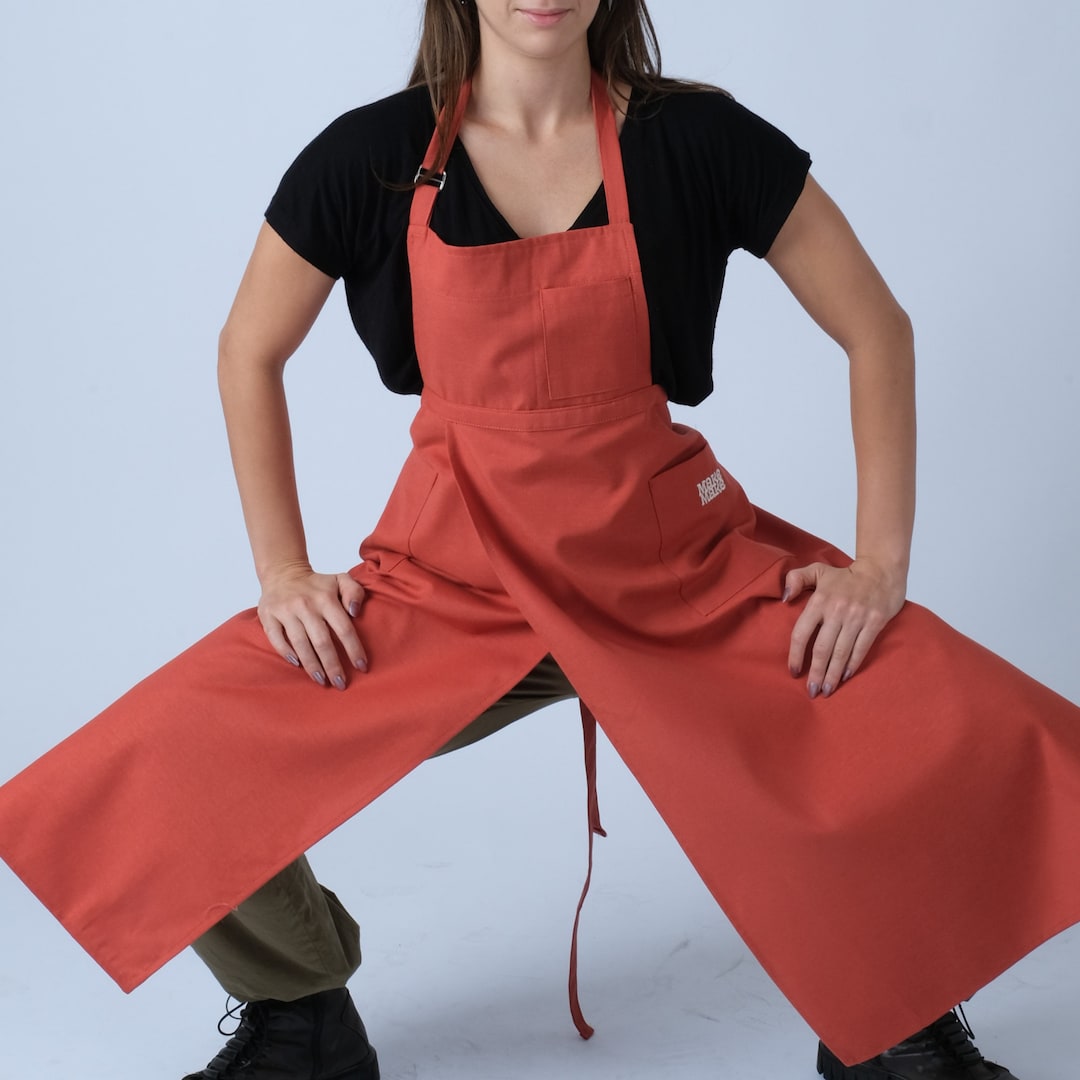 Makemake Tools | Split Leg Waterproof Unisex Pottery Apron