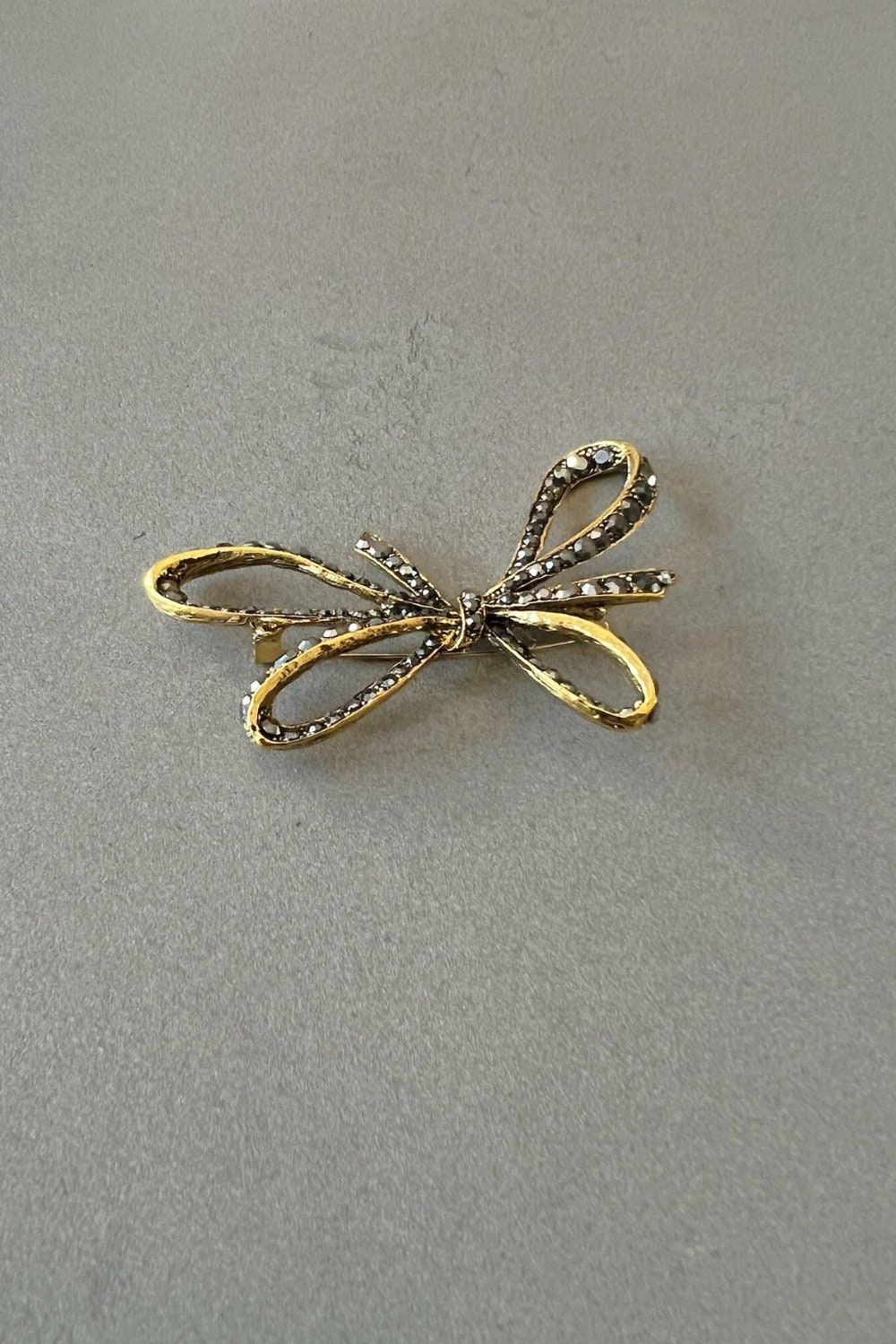 Broche Chien Mignon En Alliage - Accessoire Déco Pour Veste, Sac, Chapeau, Cadeau Pour Amoureux Des Chiens, Finition Détaillée (3,6x2,2 Cm)