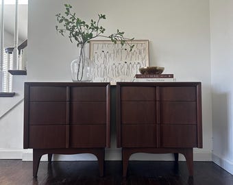 Pair of Mid-Century Modern Nightstands by American Martinsville