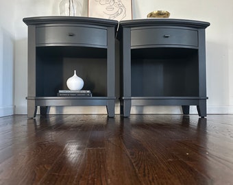 Pair of Modern Nightstands(SOLD OUT)