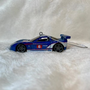 Décoration à suspendre pour voiture Corvette C6R Hot Wheels en métal moulé sous pression