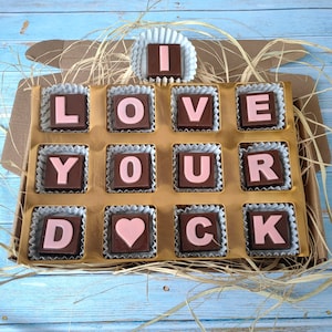 Caja de chocolates divertida para novios, caja de regalo de chocolates de San Valentín para él, chocolates de aniversario, chocolates de cumpleaños, chocolates con letras personalizadas