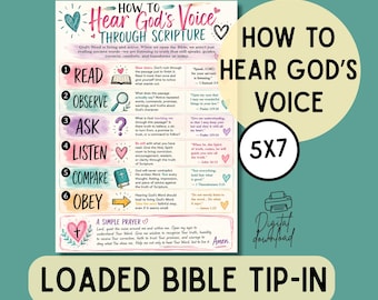 Op de afbeelding: Een 5x7 inch digitale download Bijbel-inlegvel getiteld How to Hear God's Voice Through Scripture. De instructiegids bevat zes genummerde stappen: Read, Observe, Ask, Listen, Compare en Obey, elk voorzien van aquarelaccenten en iconen.