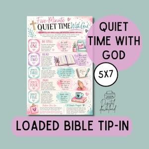 Puede incluir: Una guía devocional Five-Minute Quiet Time With God que presenta cinco pasos con ilustraciones en acuarela de una Biblia, una taza de café y manos en oración. El texto describe prácticas espirituales diarias en tonos rosa y azul.