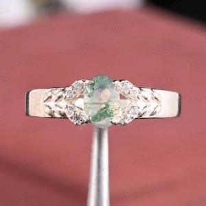 Moss Agate Engagement Ring • 925 Sterling Silver Nature-Inspired Ring • Dainty Green Gemstone Ring • Unique Boho Promise Ring for Her