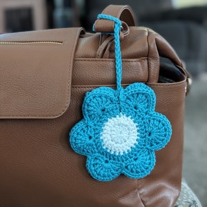 Flower pouch, earbuds pouch, earbud case, crochet flower bag
