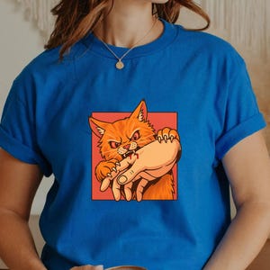 Vintage Cat Bite T-shirt, Japanese Horror Anime TShirt, Retro Funny Graphic Tee, Horror Cat Shirt, Crzy Cat Shirts Cool Graphic Unisex Shirt
