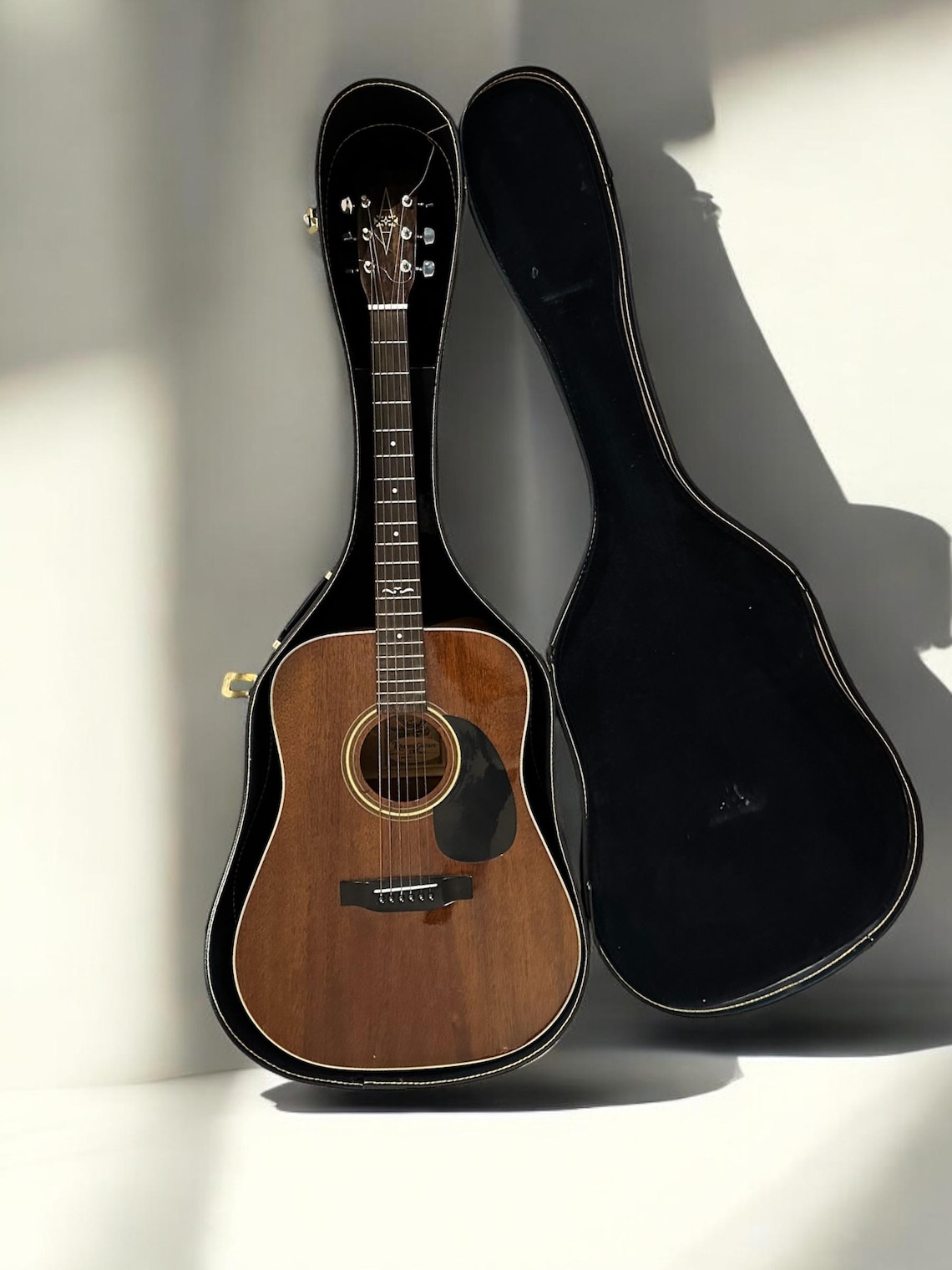 Signed 1986 Alvarez Acoustic Guitar, Don Von Tress Autograph, Billy Ray Cyrus, foto 3 di 5