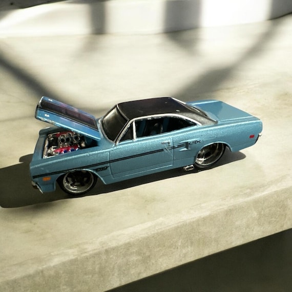 Maisto Pro Rodz 1970 Plymouth GTX Diecast – Light Blue, 1:64 Scale