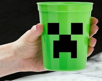Green Craft Mine Creep Pixel party 16 oz. Reusable cups