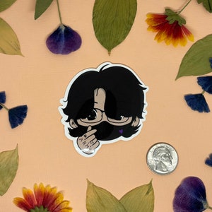 Pode incluir: Um adesivo de desenho animado de uma pessoa com cabelo preto usando &oacute;culos e uma m&aacute;scara roxa. A pessoa est&aacute; fazendo um cora&ccedil;&atilde;o com a m&atilde;o e o texto "I 💜 ARMY" est&aacute; escrito no bra&ccedil;o dela.