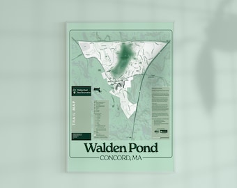 Op de afbeelding: Een groene en witte wandelkaart van Walden Pond State Reservation in Concord, Massachusetts. De kaart toont de locatie van paden, parkeerplaatsen en andere bezienswaardigheden. De tekst "Walden Pond - CONCORD, MA" staat onderaan de kaart.