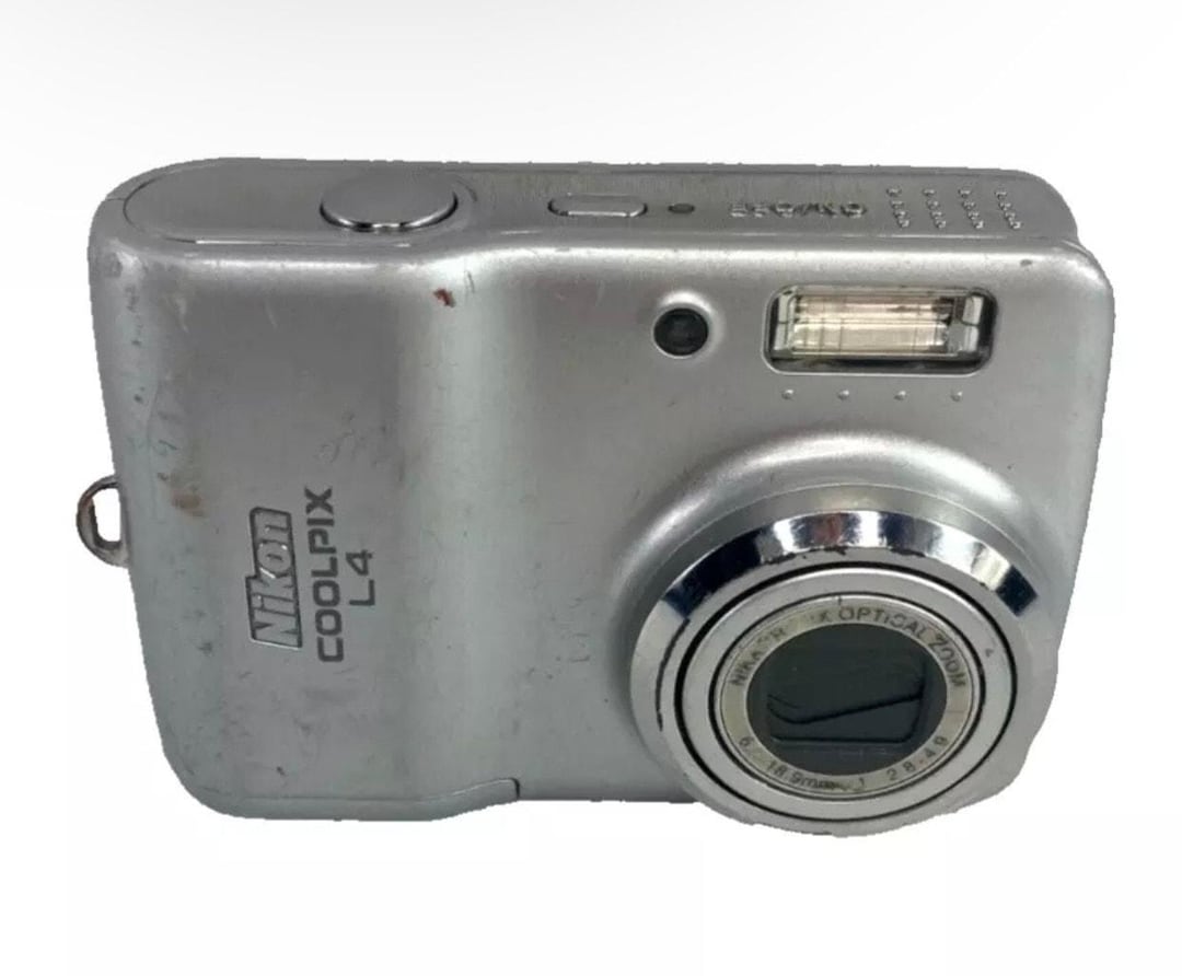 Nikon Coolpix L4 Compact Digital Camera 4.0MP Silver 3x Zoom Parts