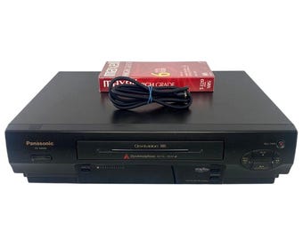 Videograbadora Panasonic PV-4665S negra de 4 cabezales, año 1996, con cable y cinta. Sin control remoto. VHS