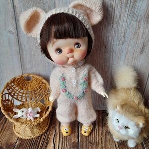 Knitted set with embroidery for the doll Qbaby Diandian  1/8 -1/6 (9-10 inches/23-26сm)