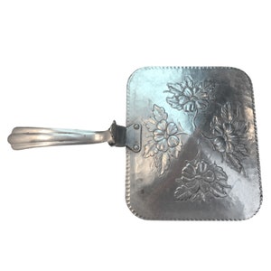 Vintage 50’s Everlast Rectangular Hand-Forged Hammered Aluminum Silent Butler Crumb Catcher