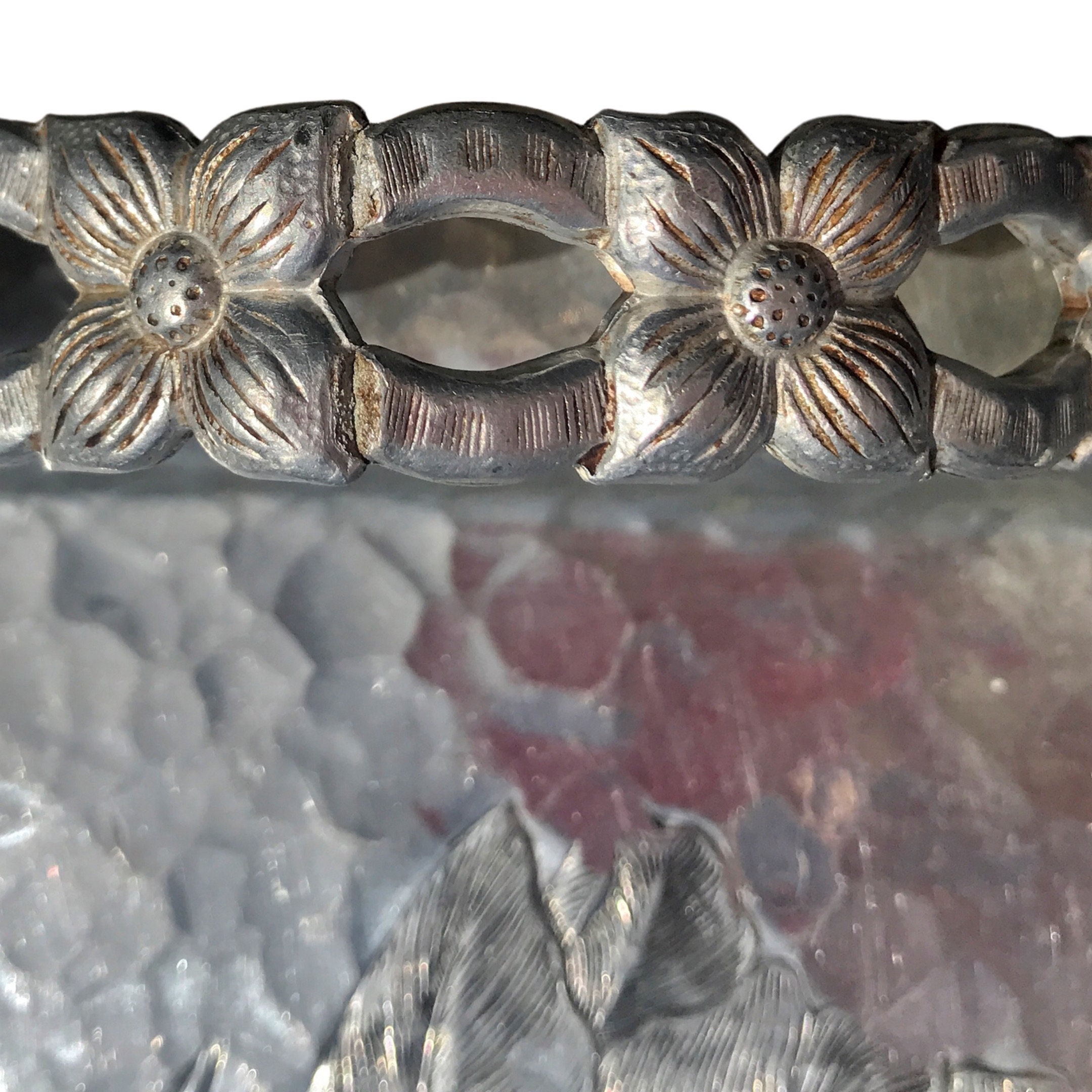 Vintage 40s/50's Rodney Kent Hammered Aluminum Tray Floral Vintage 40s/50's Rodney Kent Hammered Aluminum Tray Floral