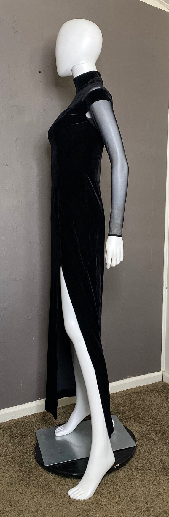 1990’s Black Velvet and Mesh Gown by TADASHI size… - image 3