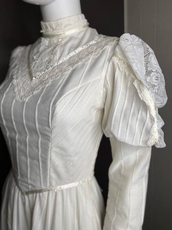 Vintage 1970's White Victorian Style Dress from G… - image 7