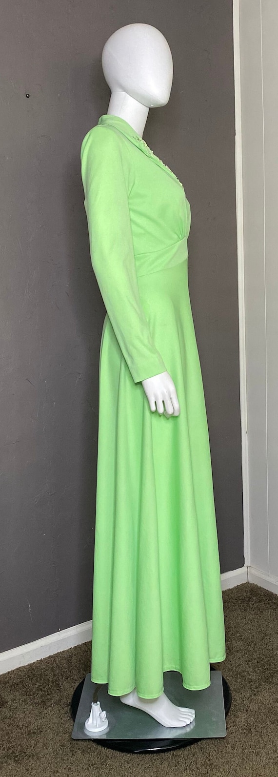 1960’s Lime Green Maxi Dress with Embroidered Lac… - image 2
