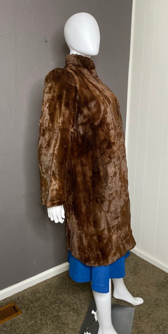 Vintage 1940's-50's Fur Coat in Chocolate Brown K… - image 3