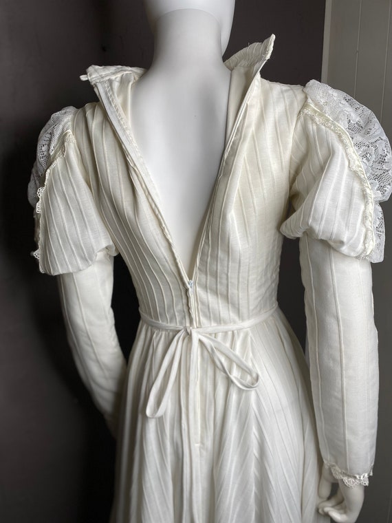 Vintage 1970's White Victorian Style Dress from G… - image 8