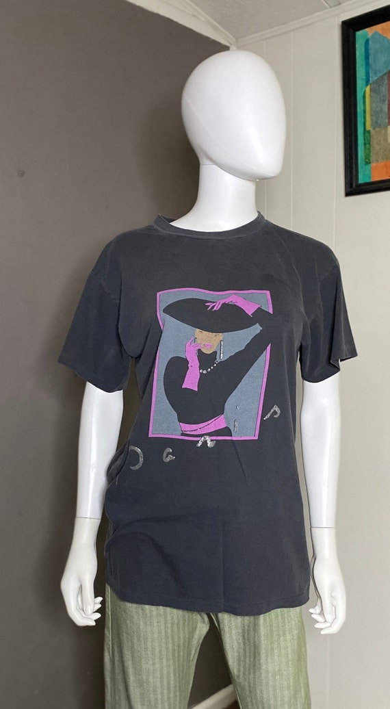 1980’s Vintage Graphic T-Shirt Art Nouveau Paris T