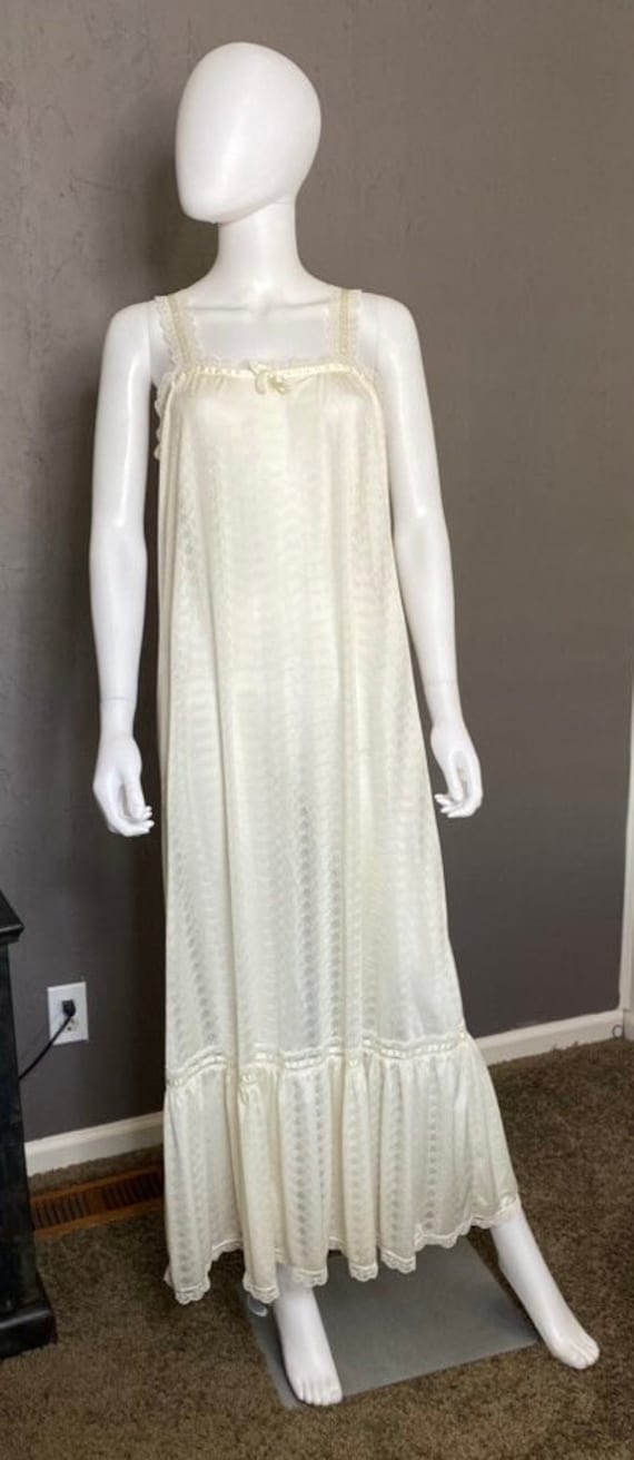 1970s Vintage Maxi Nightgown Lace Trim Tiered Ruf… - image 7