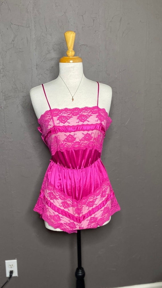Vintage Hot Pink Lacy Short Robe - Gem