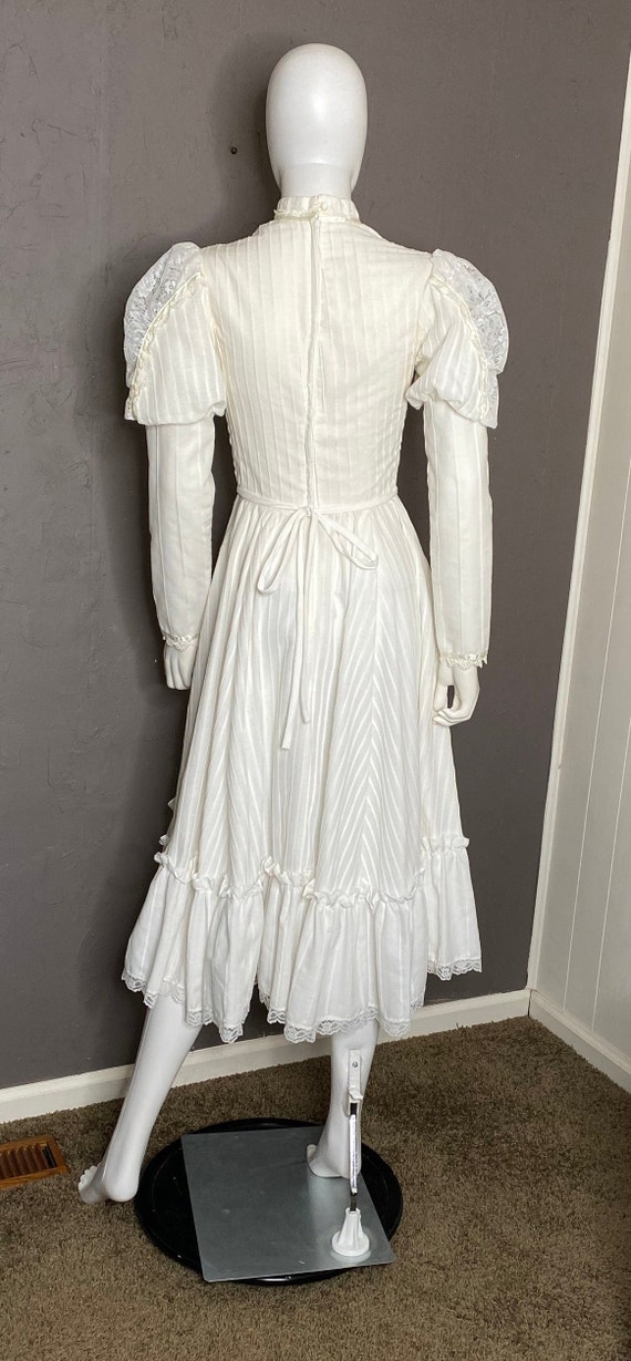 Vintage 1970's White Victorian Style Dress from G… - image 5