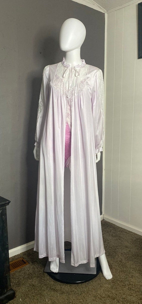 Vintage 1970s Pale Pink Peignoir Long Lacy Pink Ro