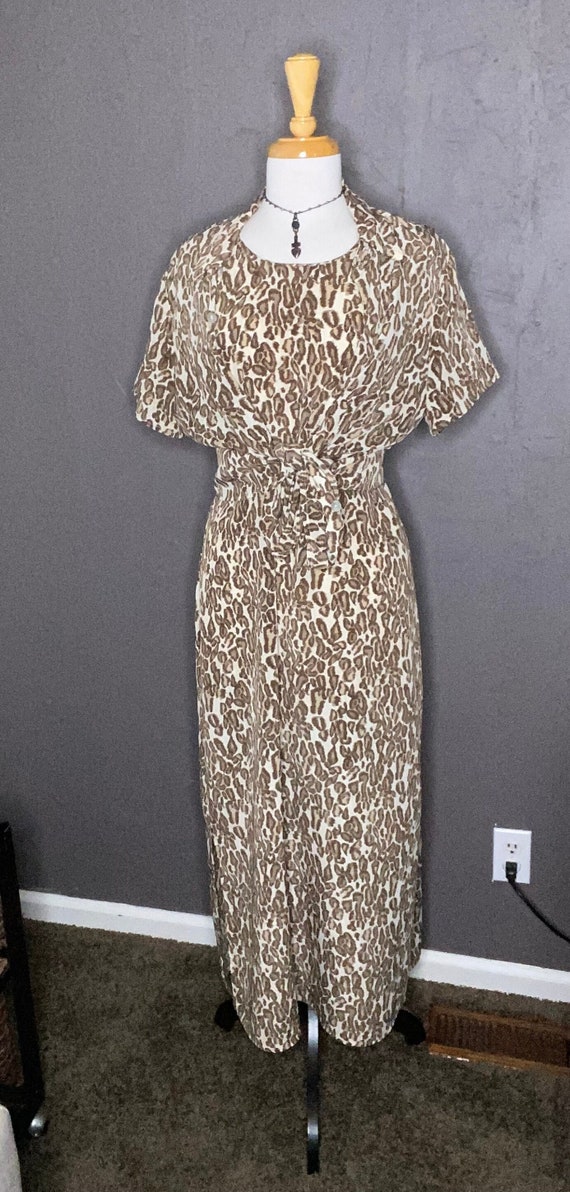 Vintage 80s Leopard Print Dress and Short Sleeve B