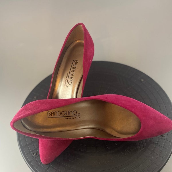 Deep Pink Suede Pumps 1980s Bandolino Italian Classic Pumps Size 8