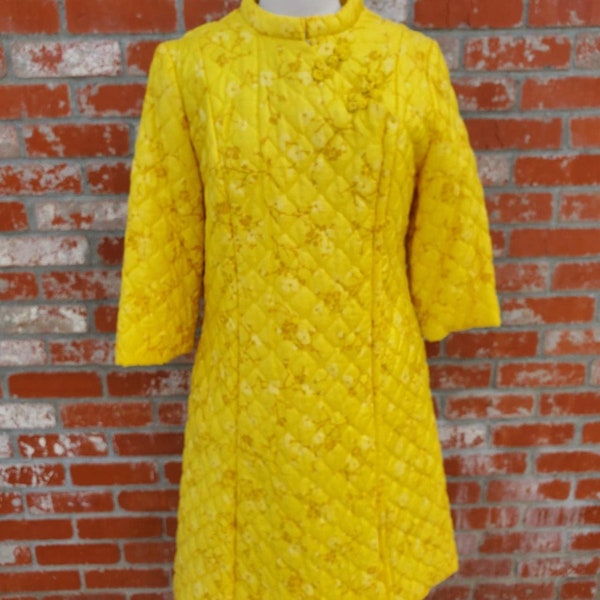 Yellow gold house coat vintage robe floral pattern quilted