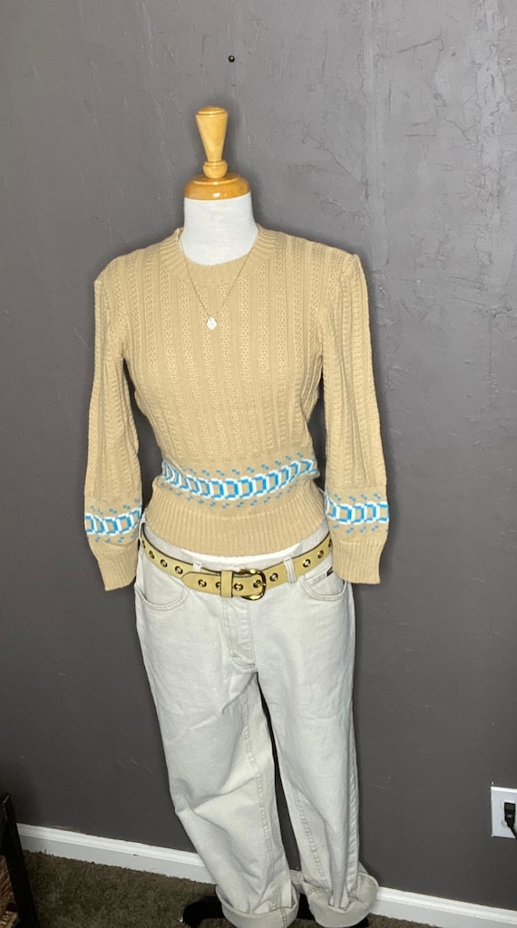 1970s Tan Knit with Turquoise and White Chain Des… - image 2