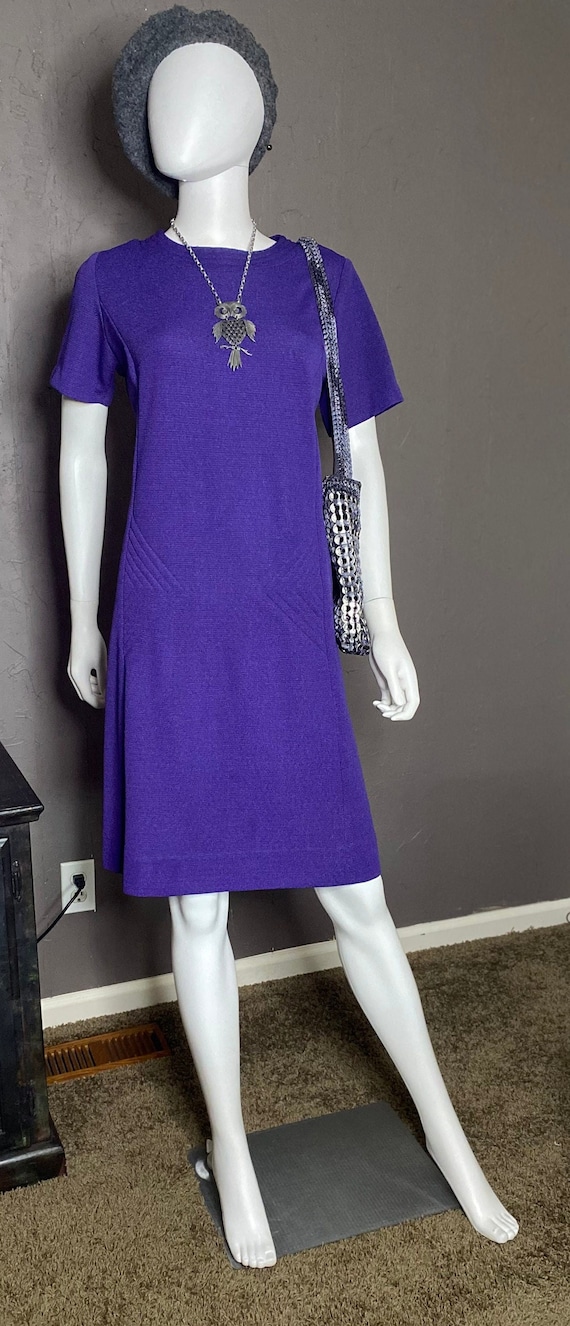 Vintage 1960s MOD Purple Shift Dress size Large A-