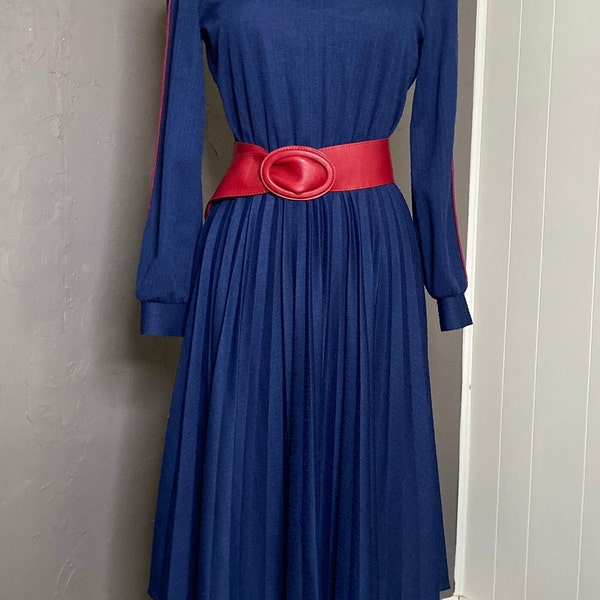 1960’s Vintage Navy Blue Pleated Knit DayDress from Kay Windsor size M/L Textured Knit Navy Blue Dress